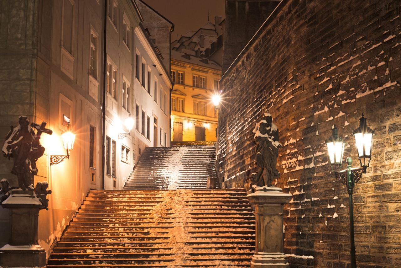 U Zlate Podkovy - At The Golden Horseshoe Prague Exterior photo